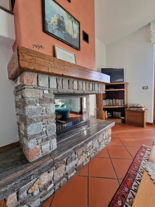 Casa Parido Apartment Livo  0*, Livo (Lombardy)